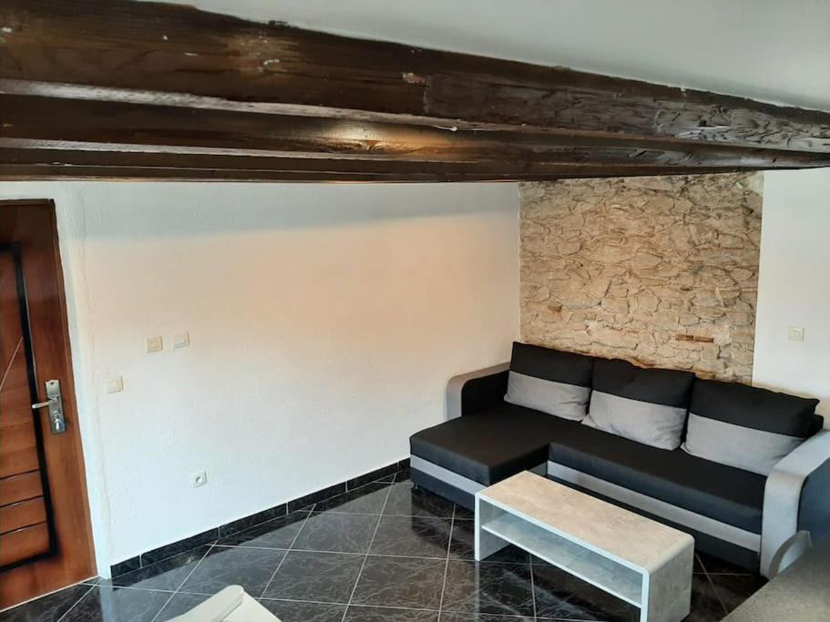 T3 Hyper-Centre Au Calme Tout Equipe Parking Prive Apartment Castres  Bagian luar foto